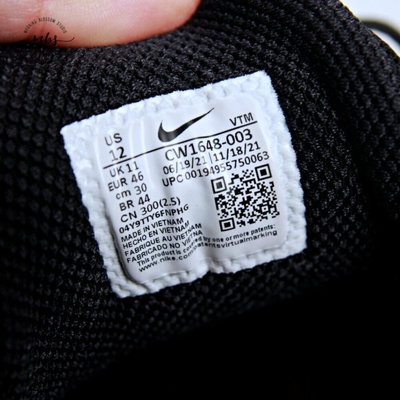 Nike‎ Air Max Genome Running Shoes Black White Men 12 main image 4